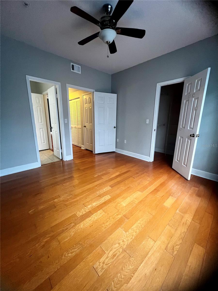 Image 5 of 7 For 2652 Robert Trent Jones Drive 531