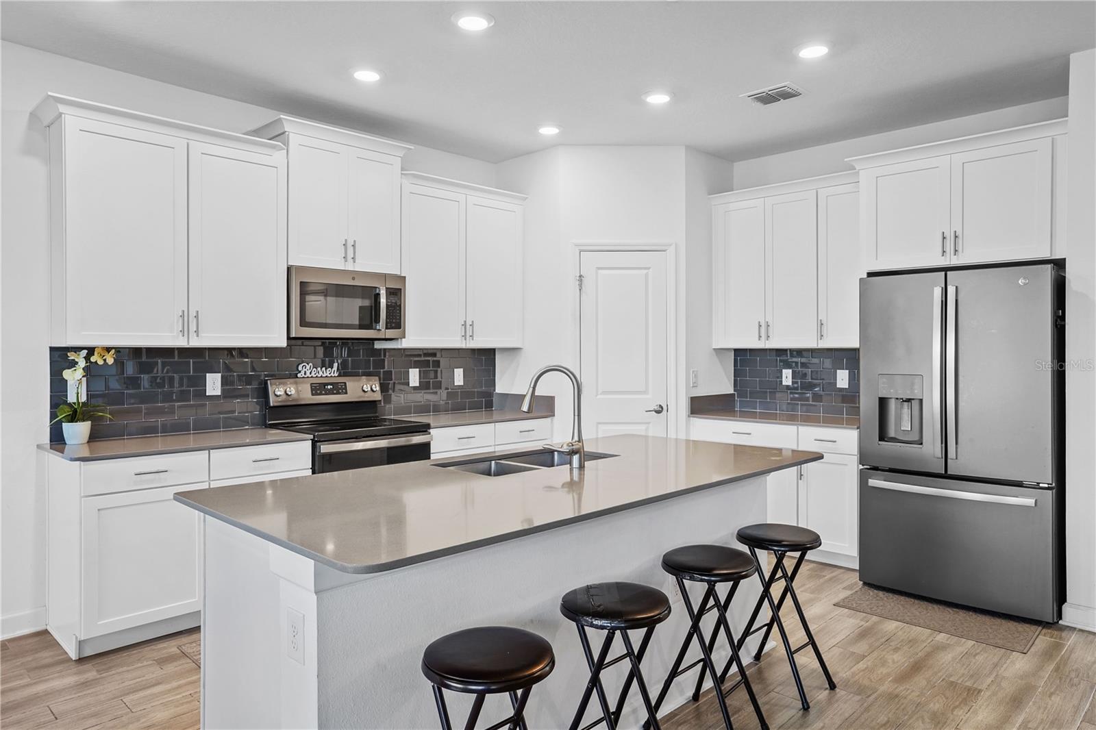 Listing photo id 10 for 11632 Paragraph Road