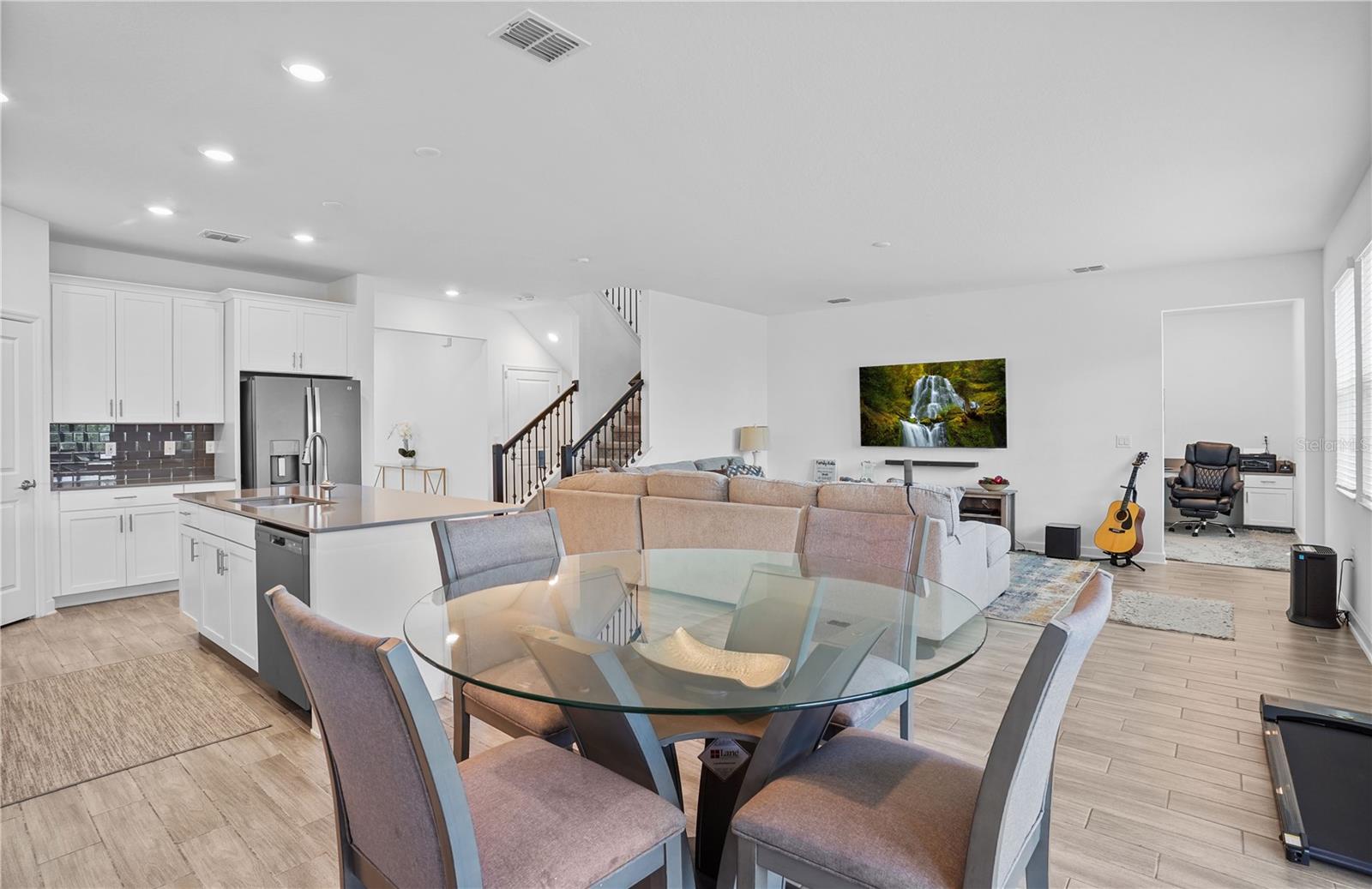 Listing photo id 14 for 11632 Paragraph Road