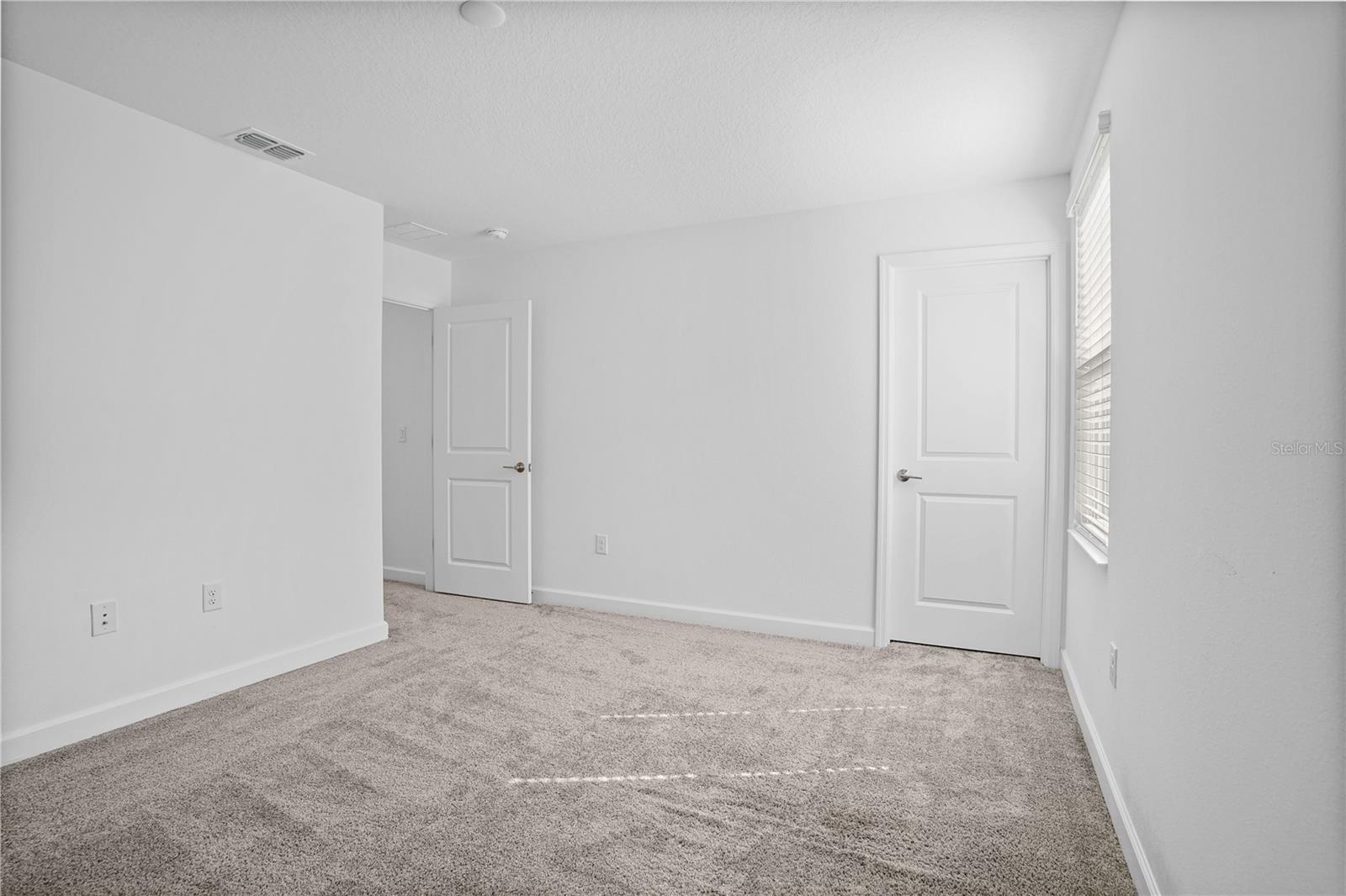 Listing photo id 35 for 11632 Paragraph Road
