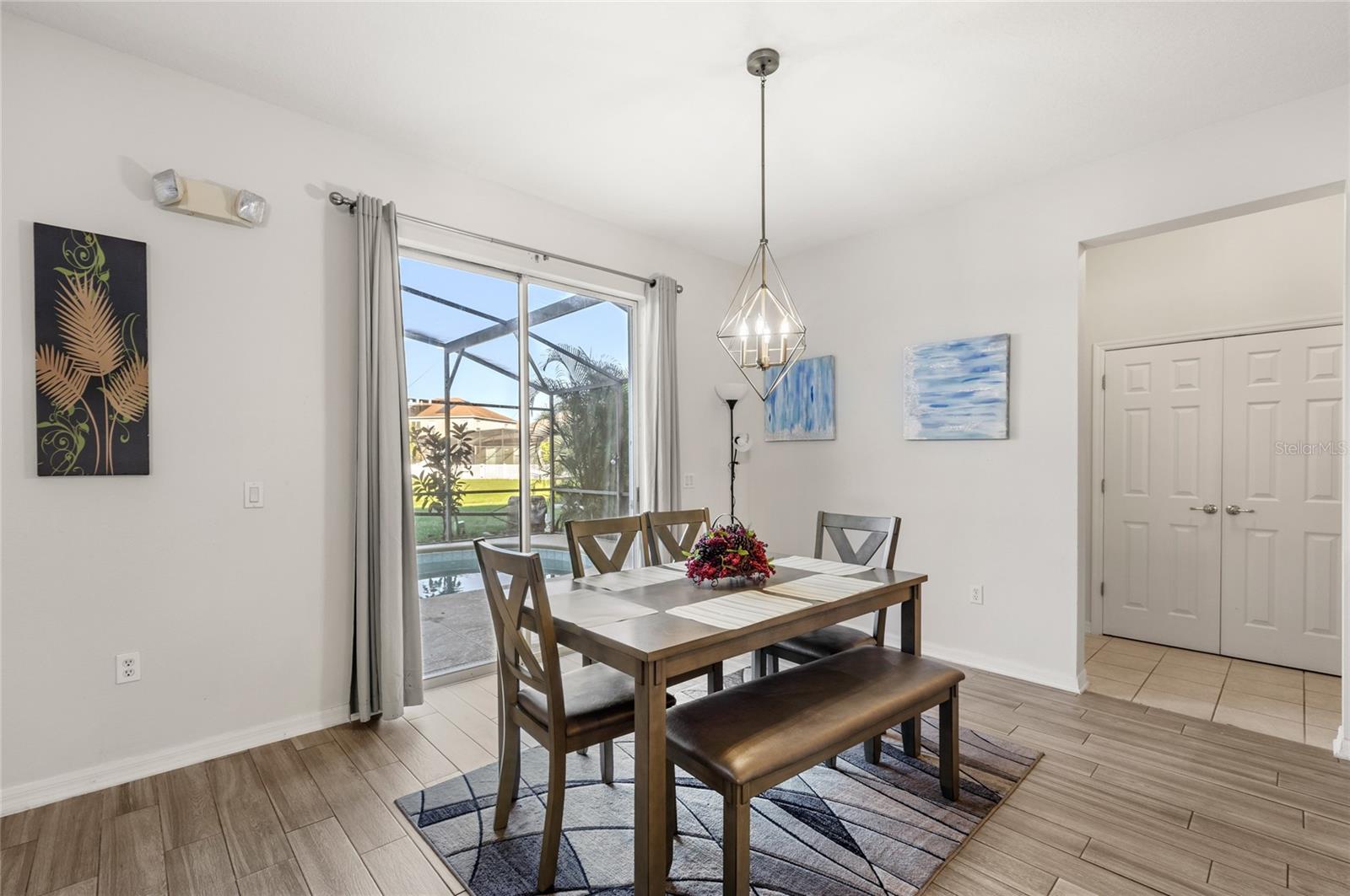 Image 10 of 52 For 1067 Berkeley Drive