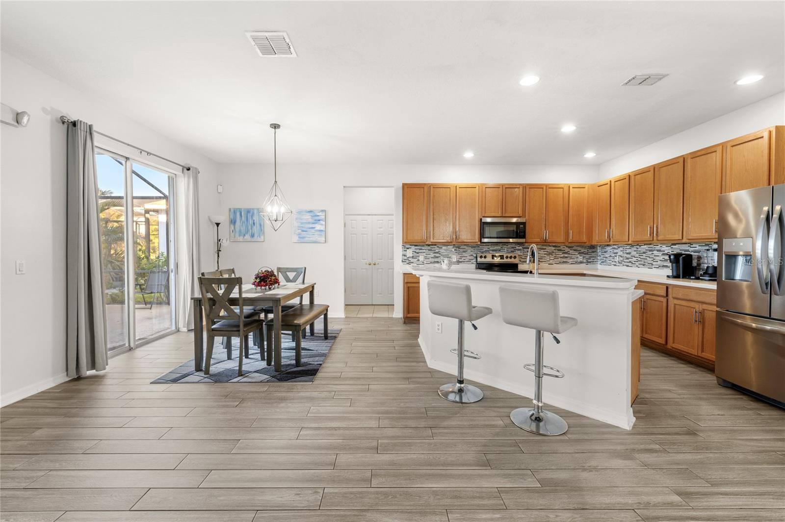 Image 19 of 52 For 1067 Berkeley Drive