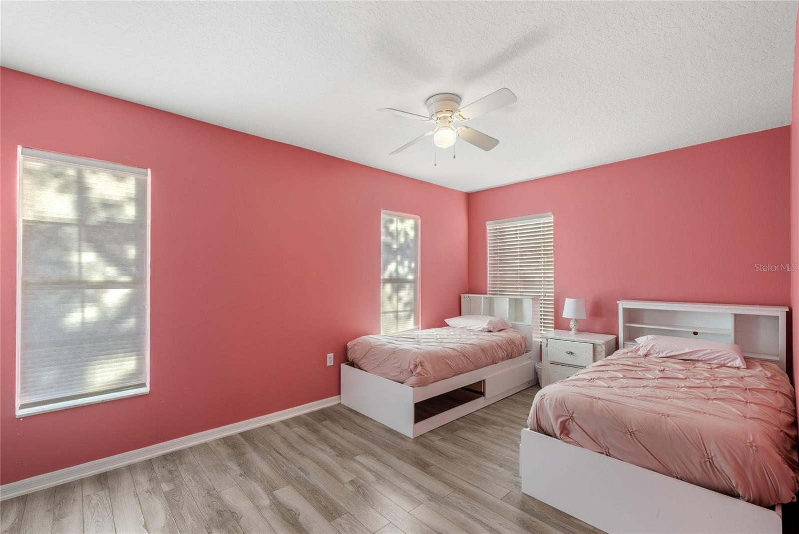 Image 22 of 52 For 1067 Berkeley Drive