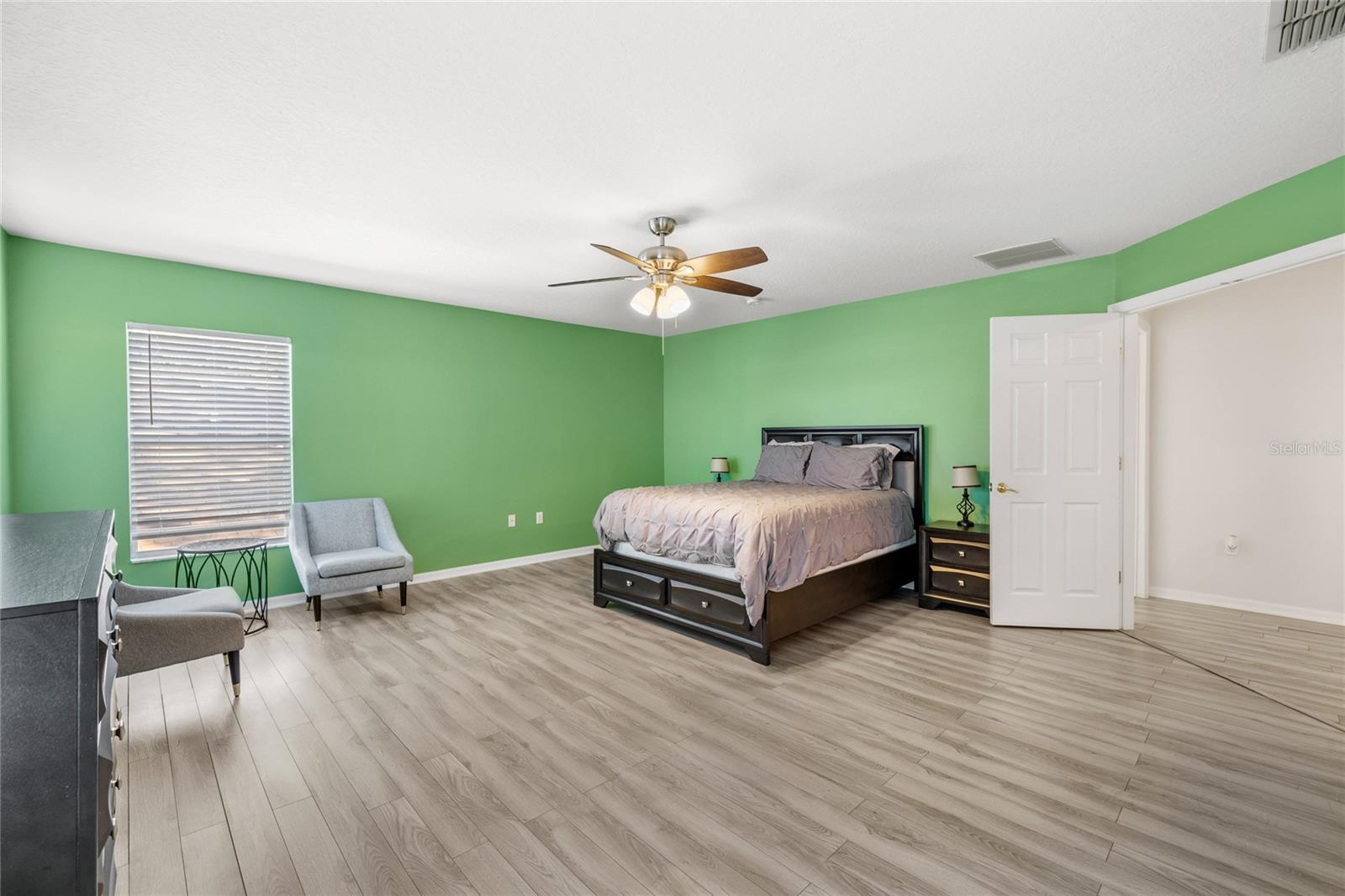 Image 30 of 52 For 1067 Berkeley Drive