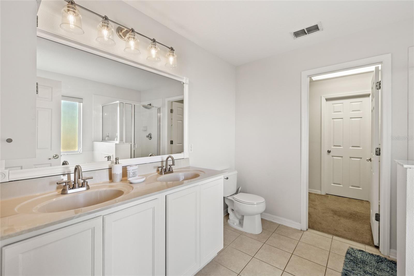 Image 31 of 52 For 1067 Berkeley Drive
