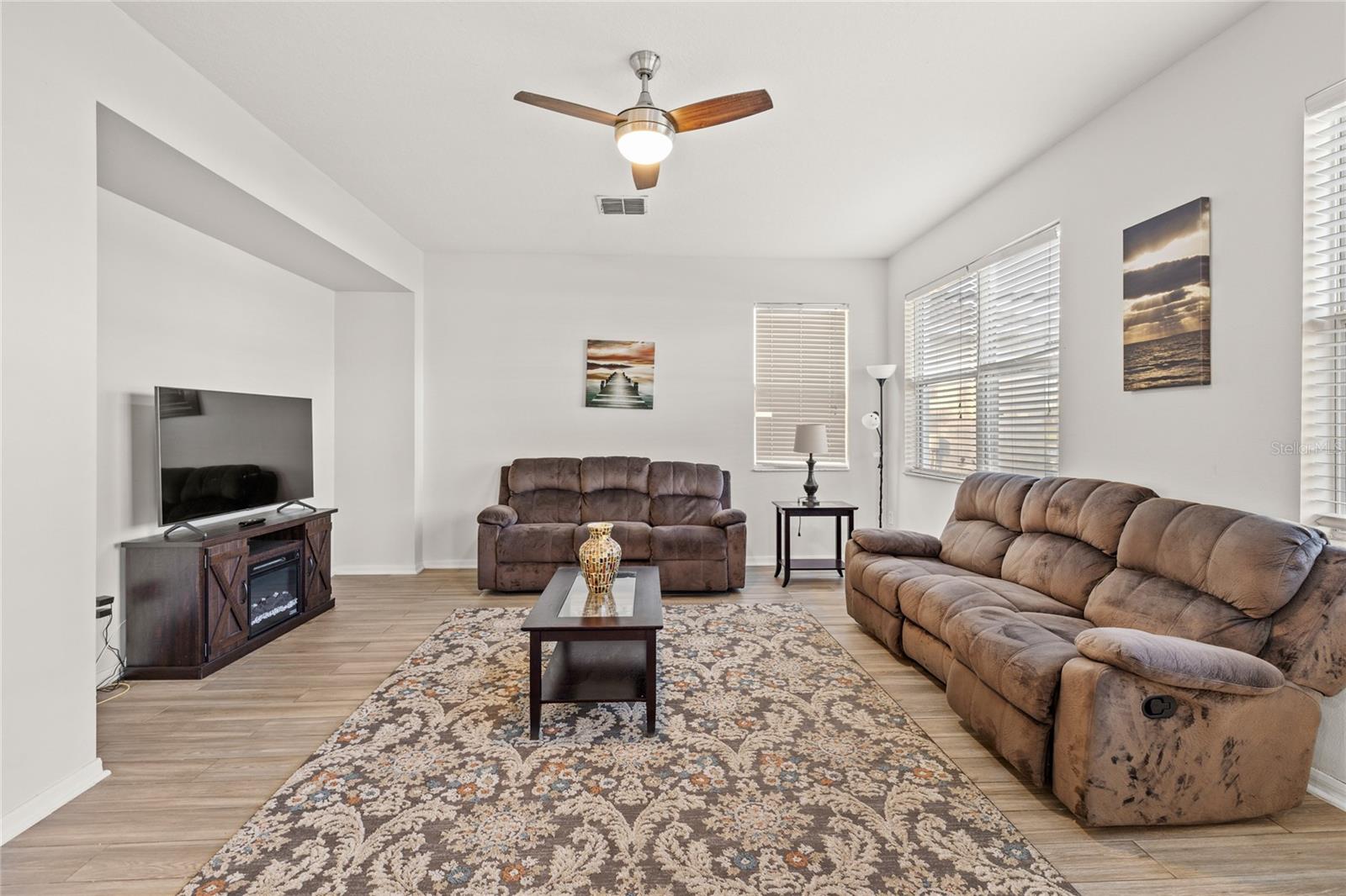 Image 9 of 52 For 1067 Berkeley Drive