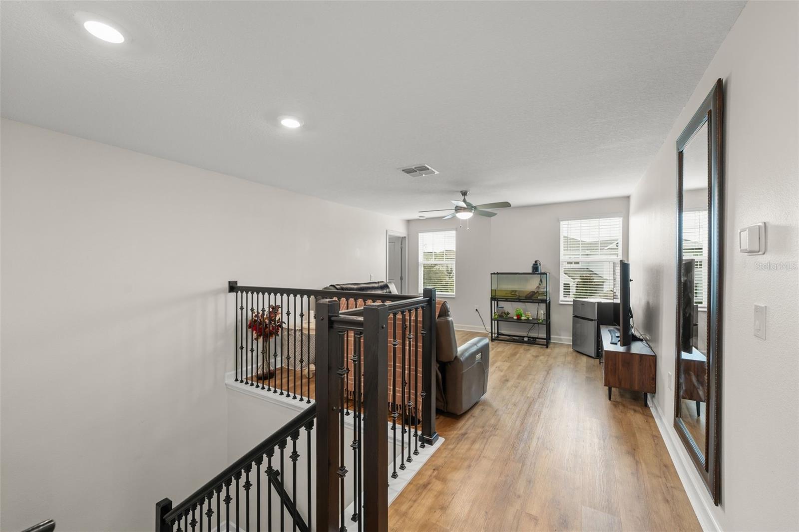 Image 21 of 66 For 11354 History Avenue