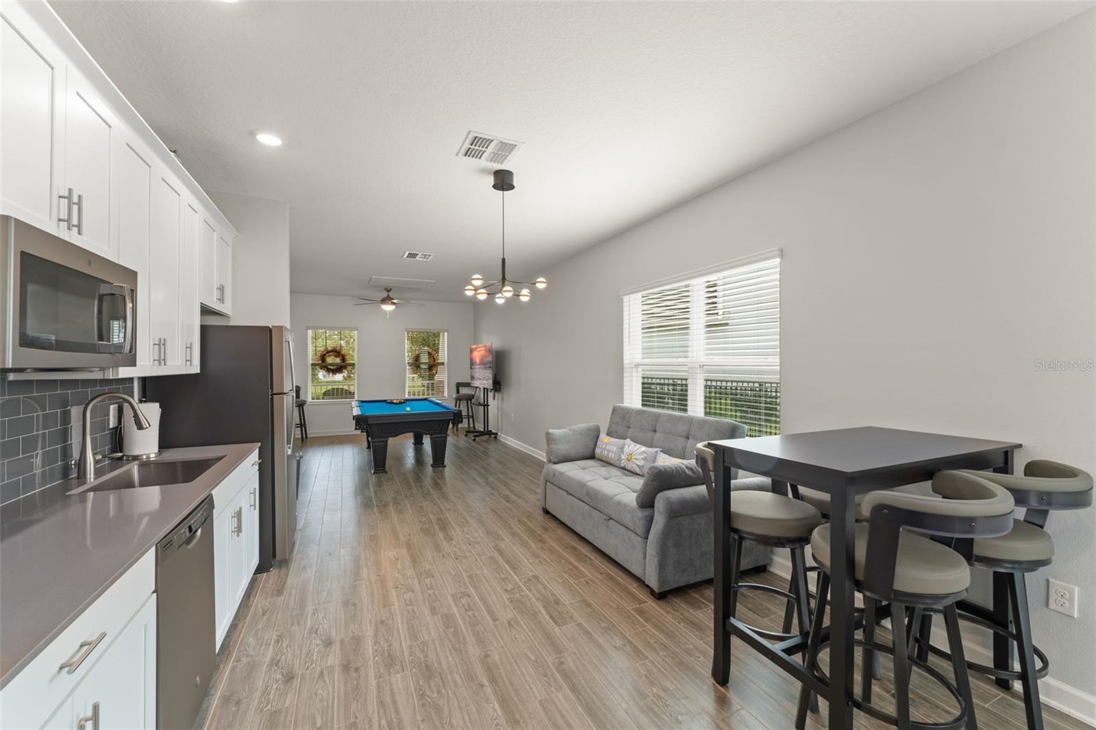 Image 37 of 66 For 11354 History Avenue