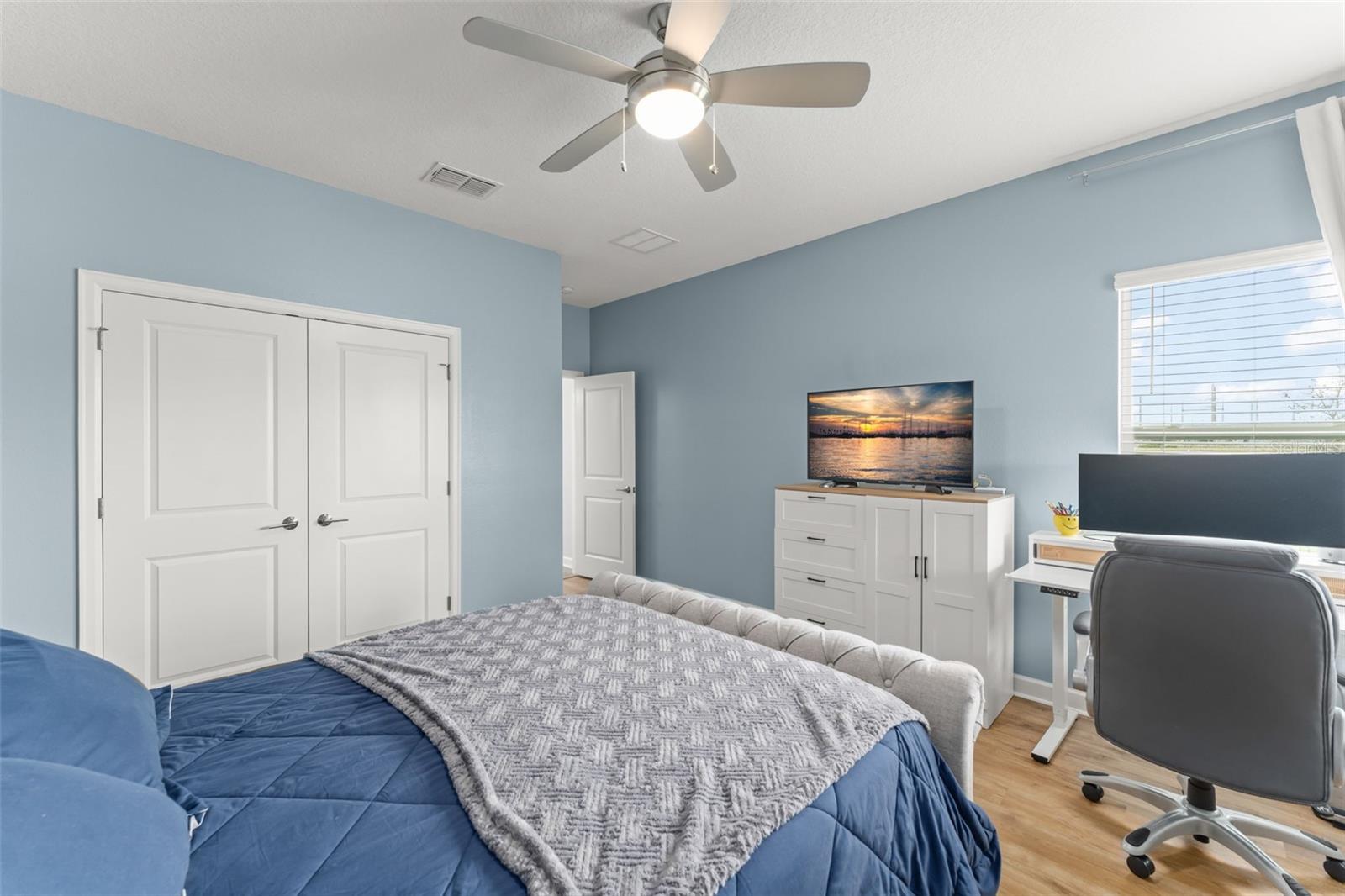 Image 41 of 66 For 11354 History Avenue