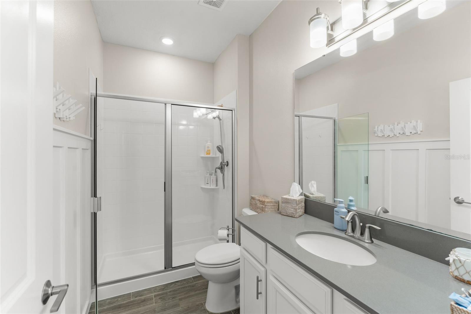 Image 43 of 66 For 11354 History Avenue