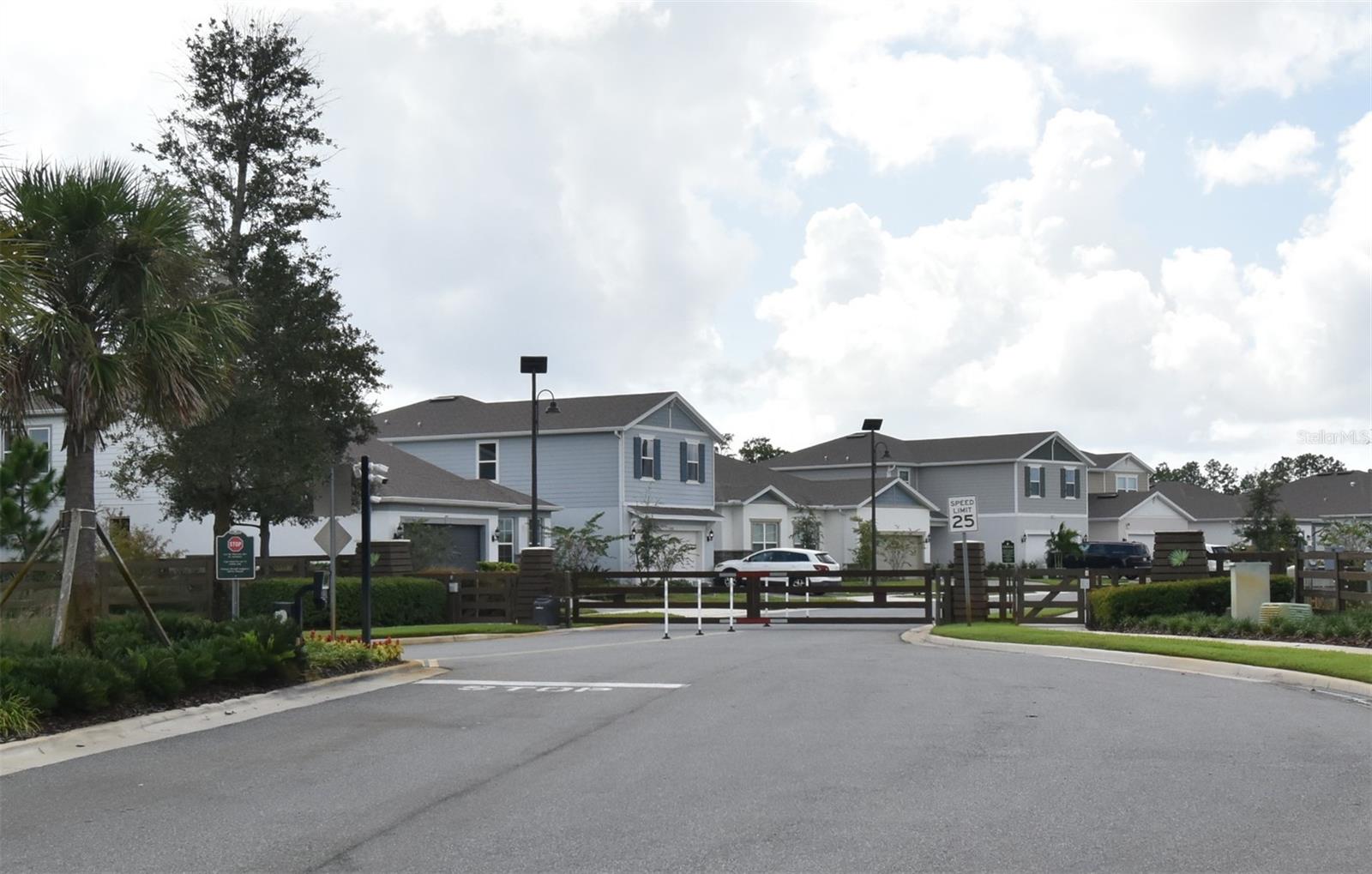 Image 31 of 40 For 17608 Saw Palmetto Avenue