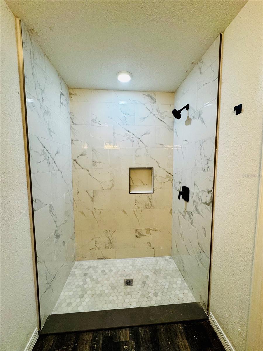 Image 4 of 18 For 27063 Washington Street