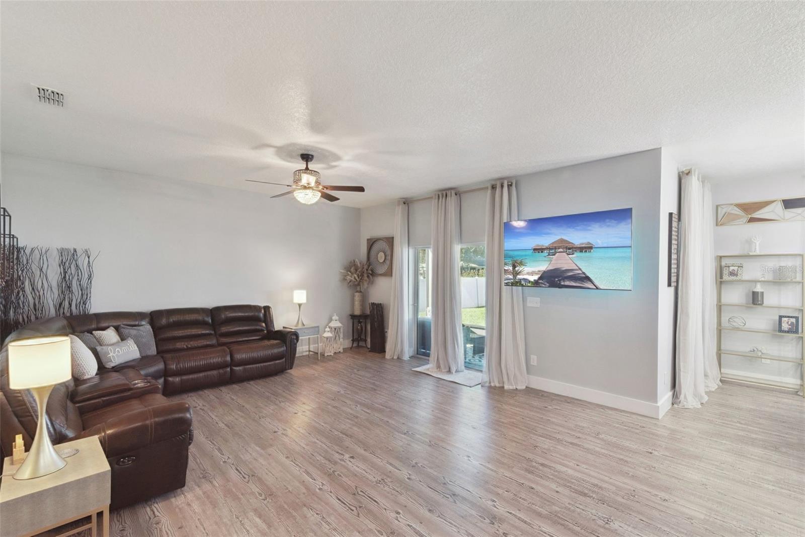 Image 10 of 45 For 16508 Cherry Landing Drive