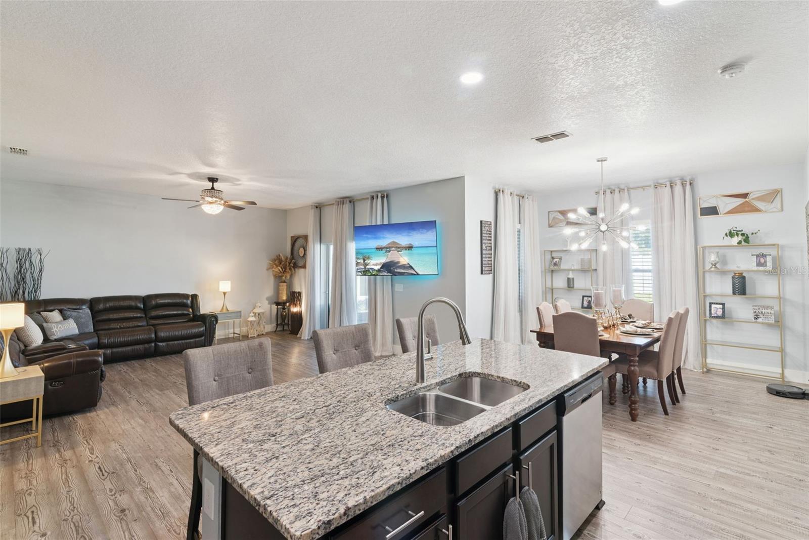 Image 16 of 45 For 16508 Cherry Landing Drive