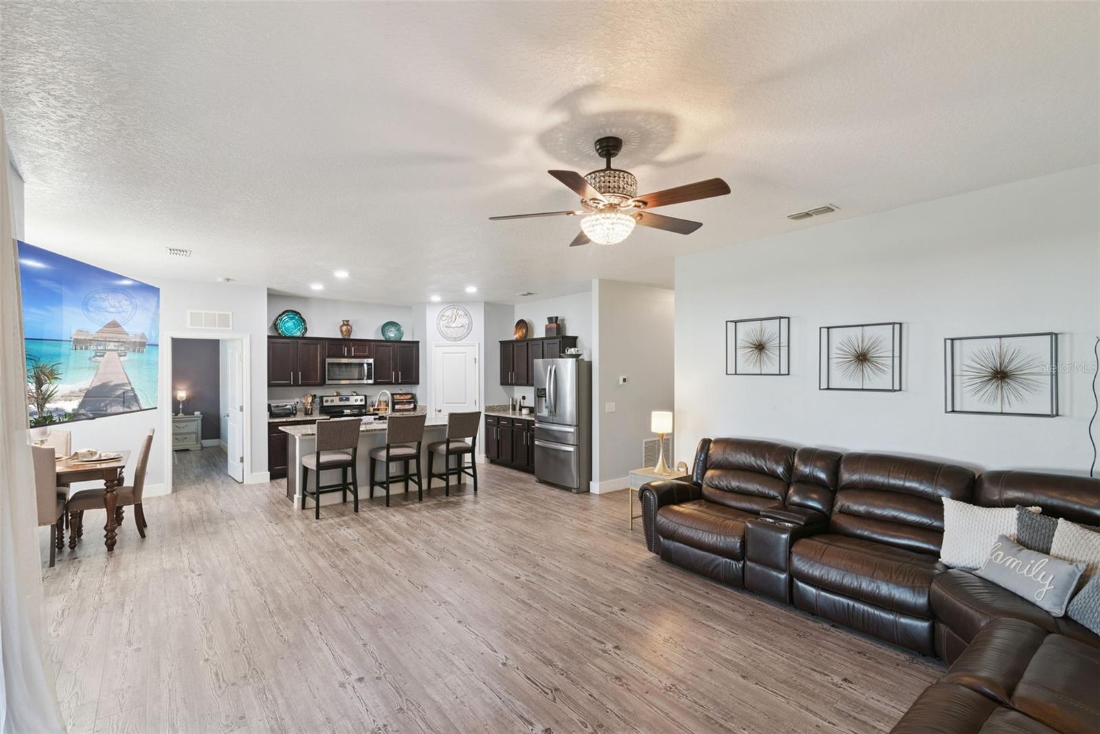 Image 9 of 45 For 16508 Cherry Landing Drive