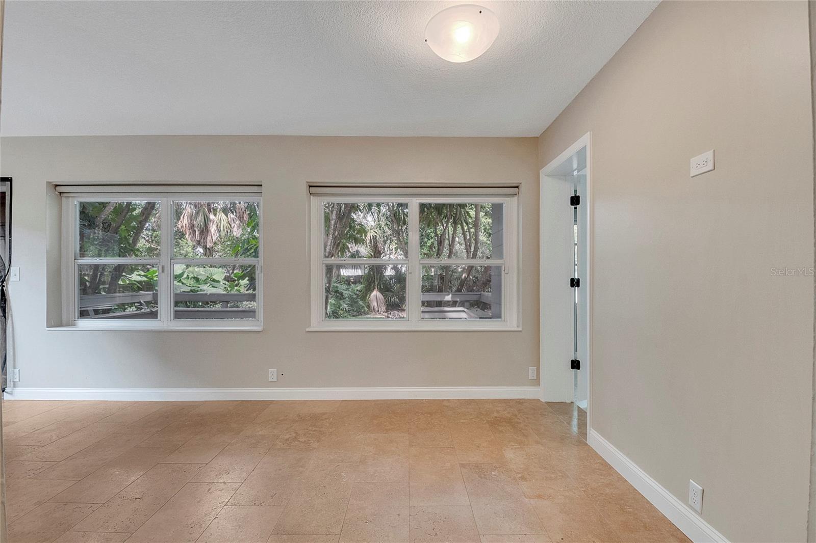 Image 14 of 57 For 1835 Edwin Boulevard