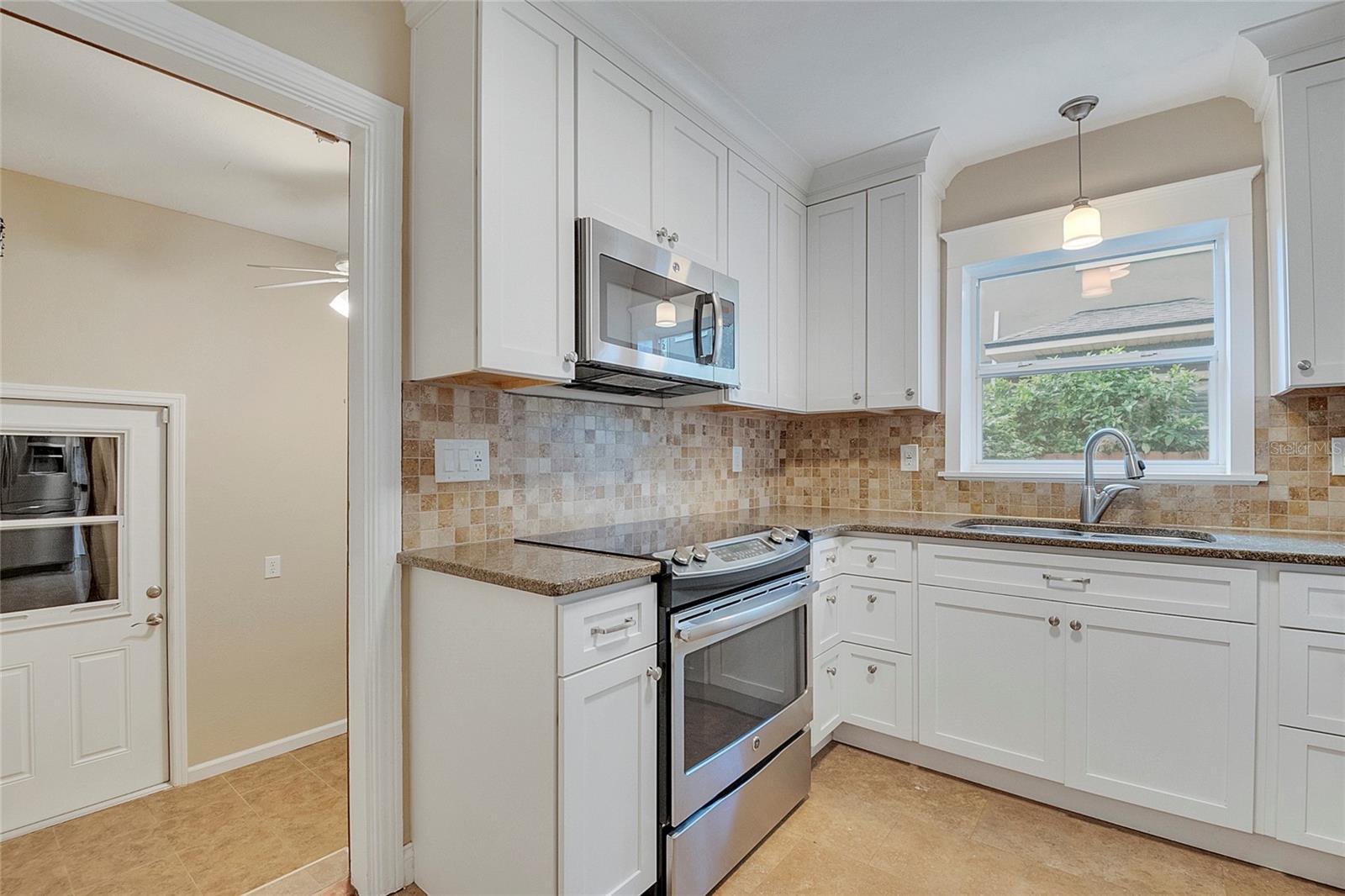 Image 17 of 57 For 1835 Edwin Boulevard
