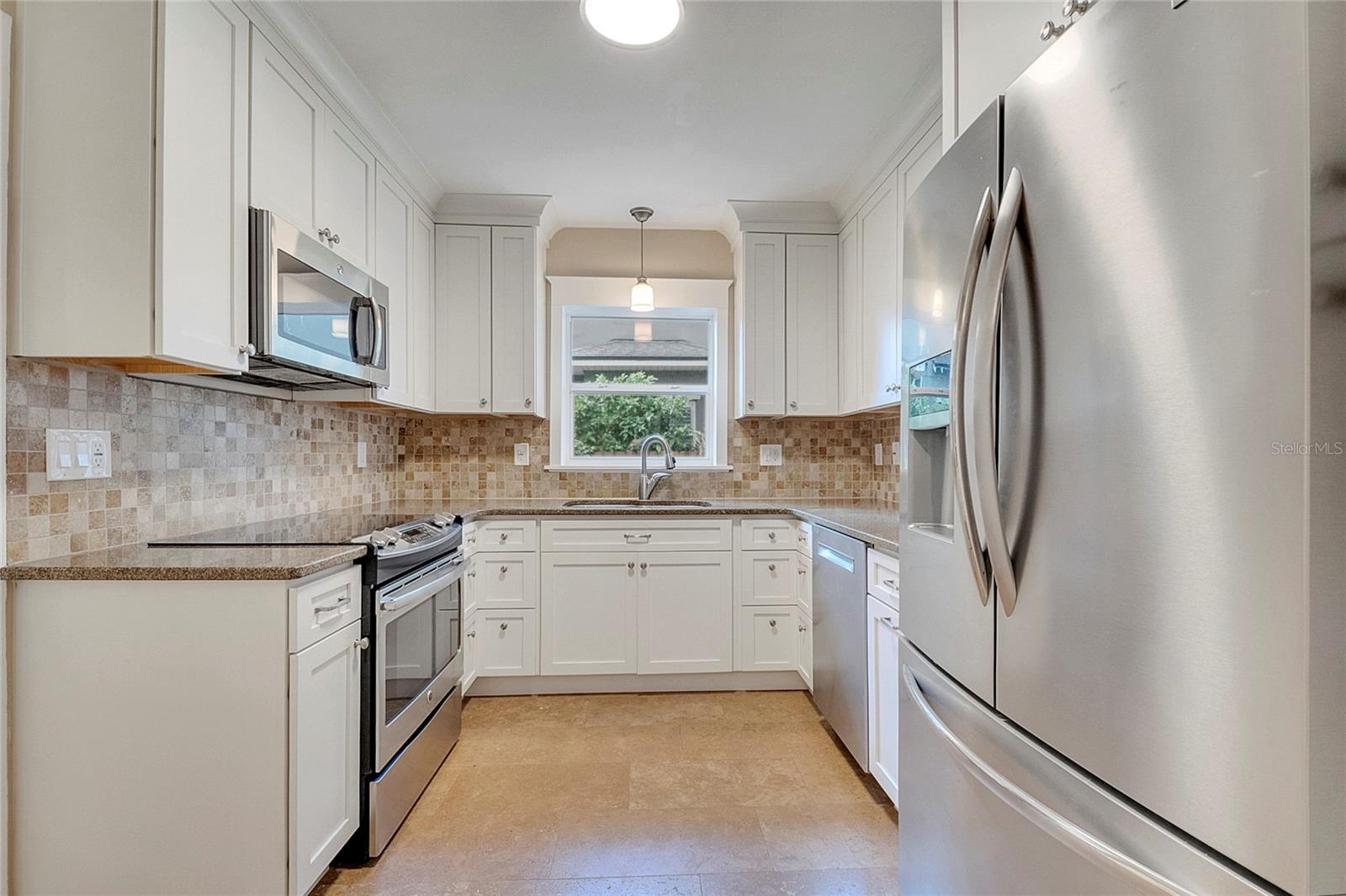 Image 19 of 57 For 1835 Edwin Boulevard