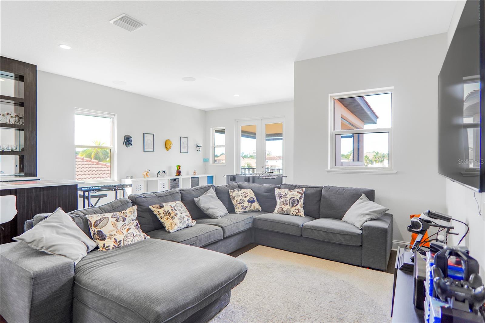 Image 43 of 77 For 10751 Royal Cypress Way