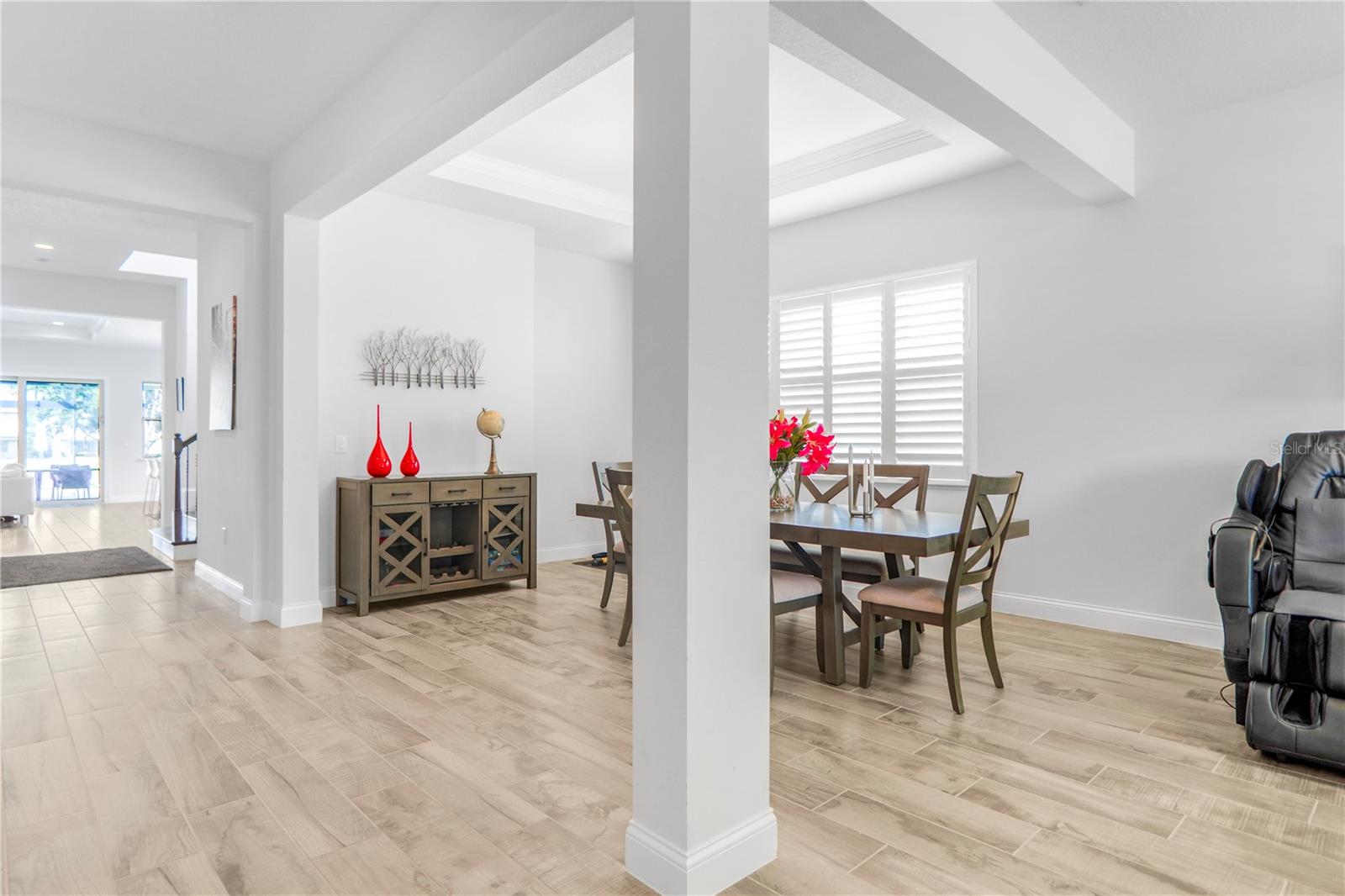 Image 5 of 77 For 10751 Royal Cypress Way