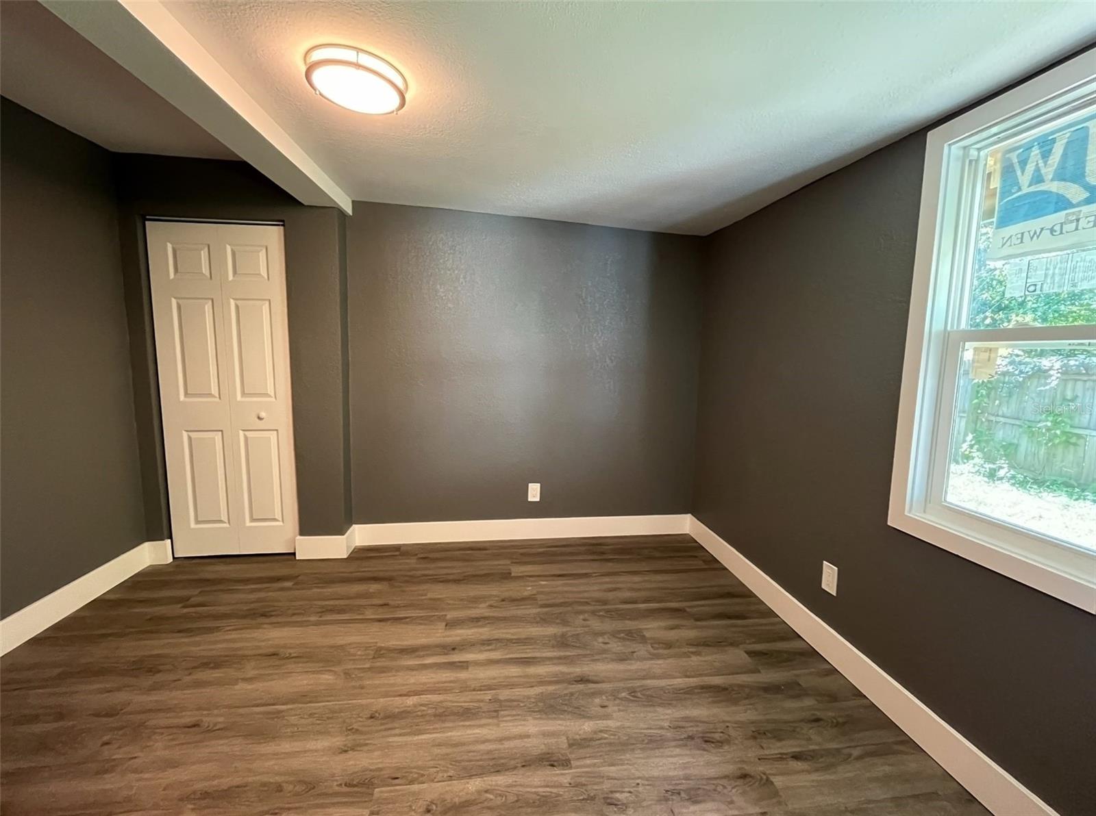 Image 14 of 17 For 642 Center Avenue