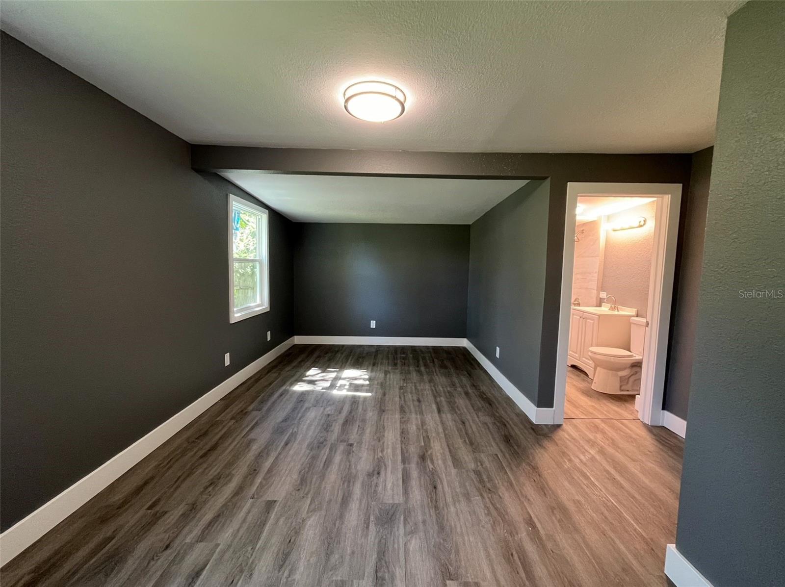 Image 8 of 17 For 642 Center Avenue