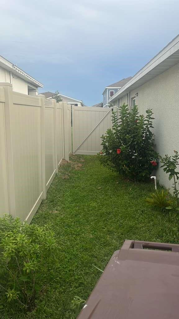 Image 12 of 14 For 815 Ofanto Way