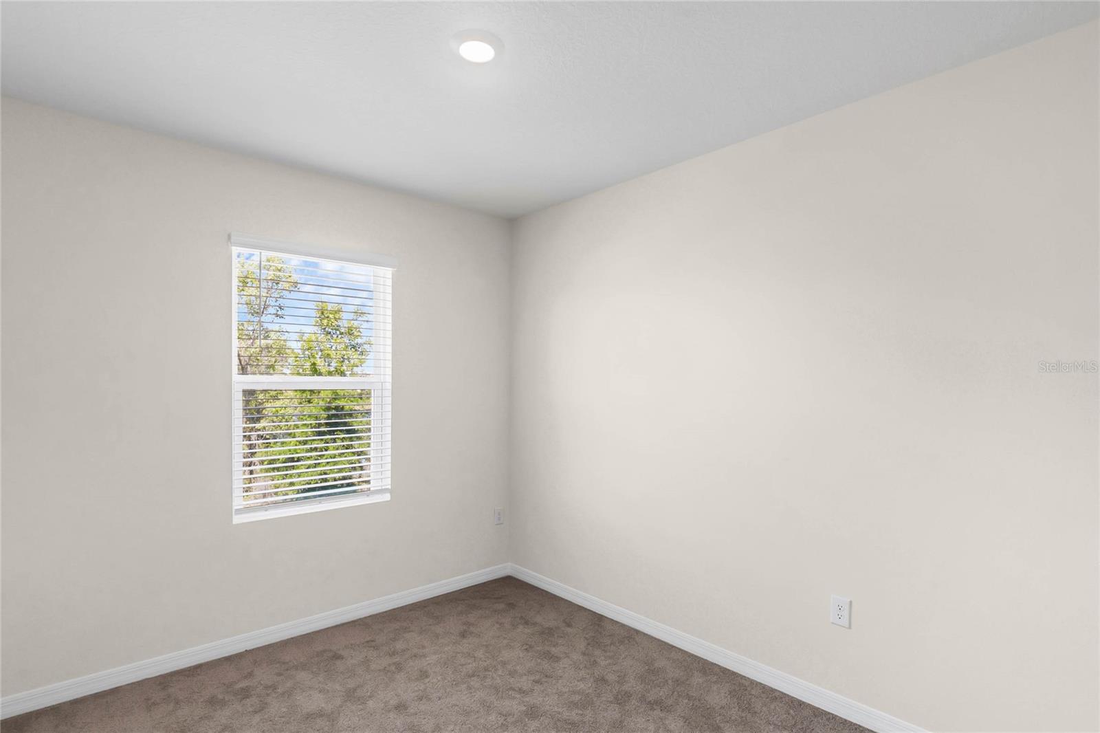 Image 19 of 21 For 2340 Penguin Boulevard