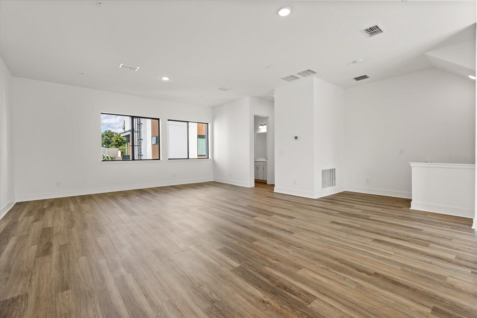 Image 9 of 26 For 56 Harding Street B