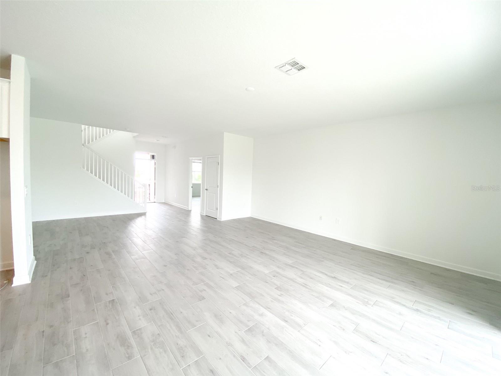 Image 11 of 39 For 4939 Chase Court