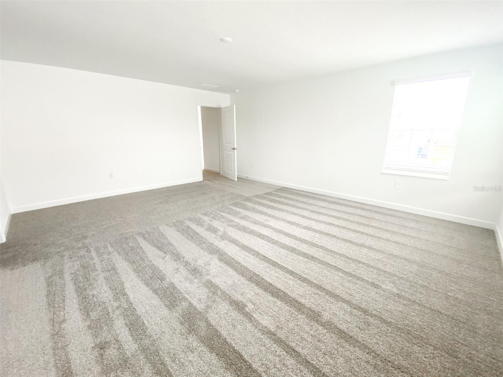 Image 14 of 39 For 4939 Chase Court