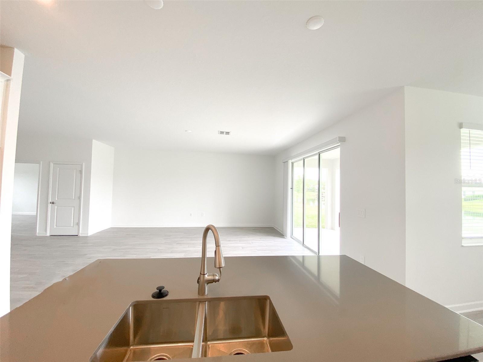 Image 8 of 39 For 4939 Chase Court