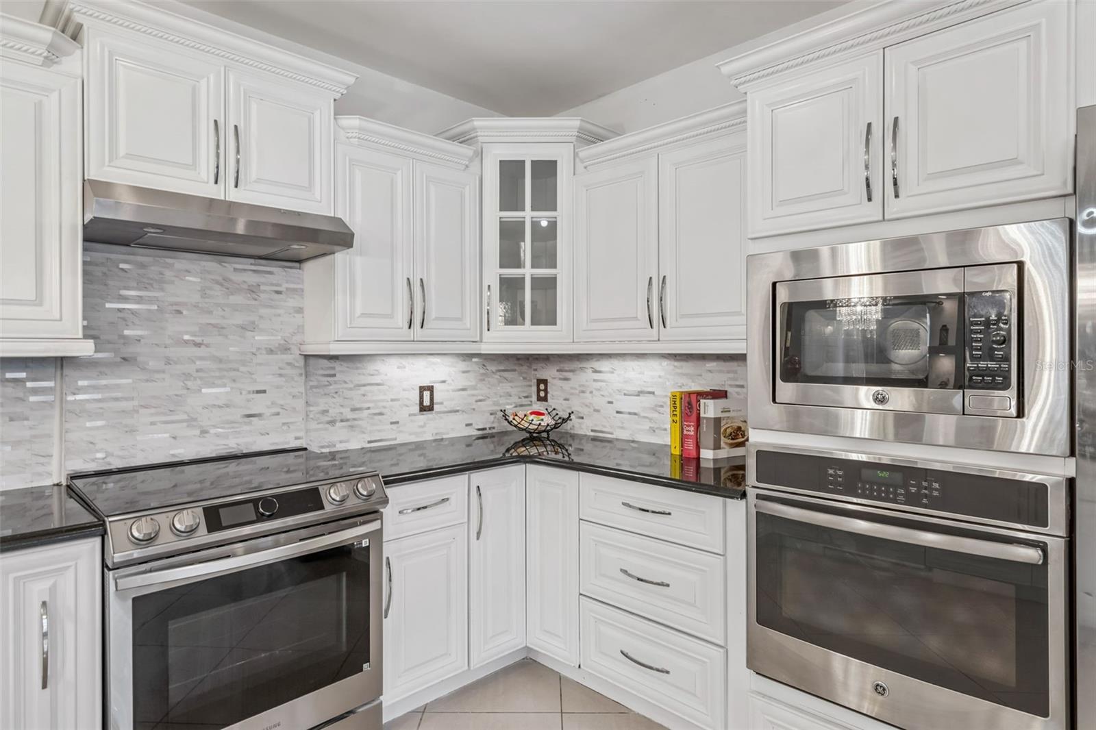 Image 19 of 51 For 4547 Ficus Tree Road