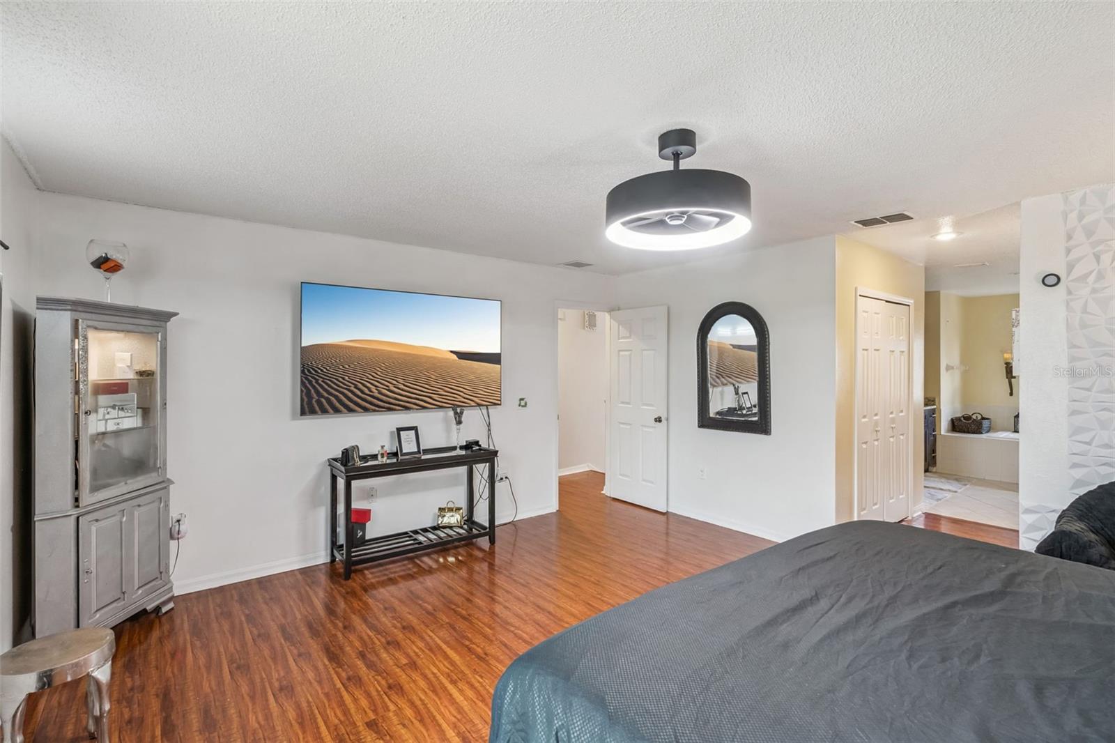 Image 28 of 51 For 4547 Ficus Tree Road