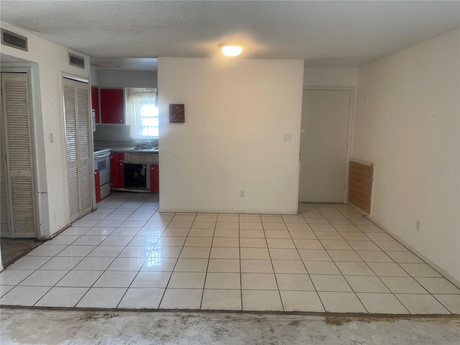 Image 3 of 16 For 3028 George Mason Avenue 7