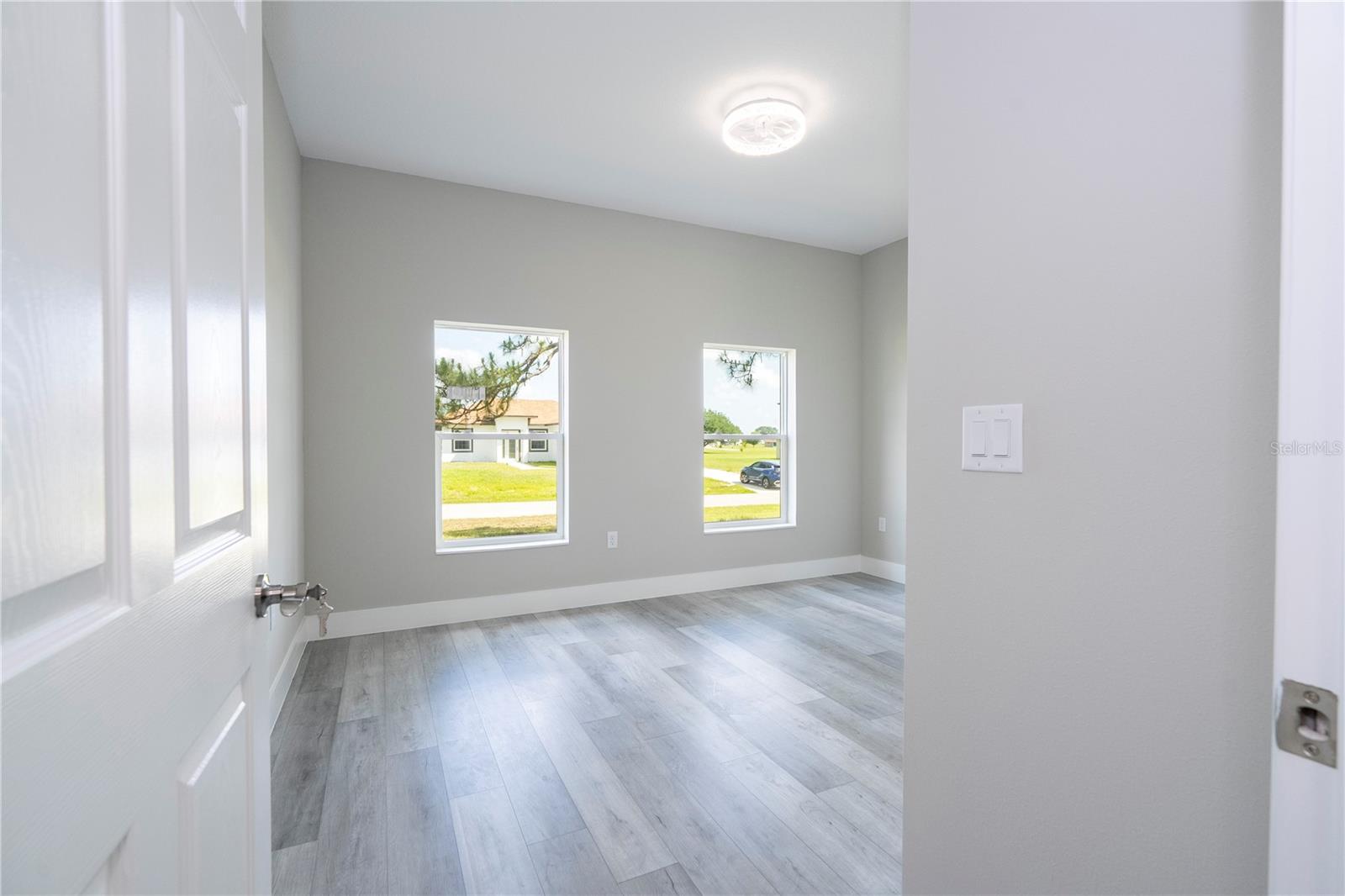 Image 18 of 42 For 7916 Granada Road