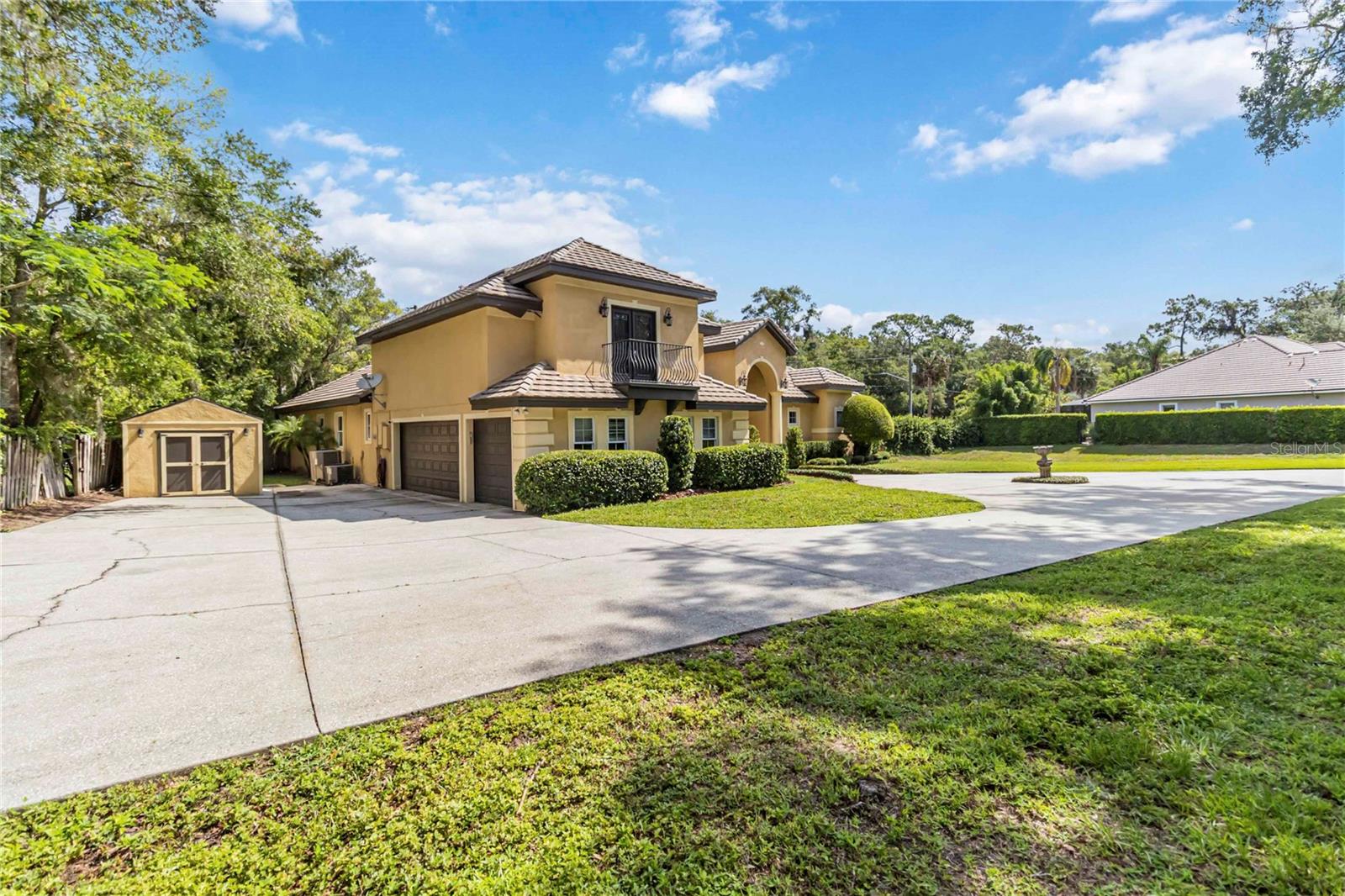 Image 3 of 50 For 1734 Majestic Oak Drive