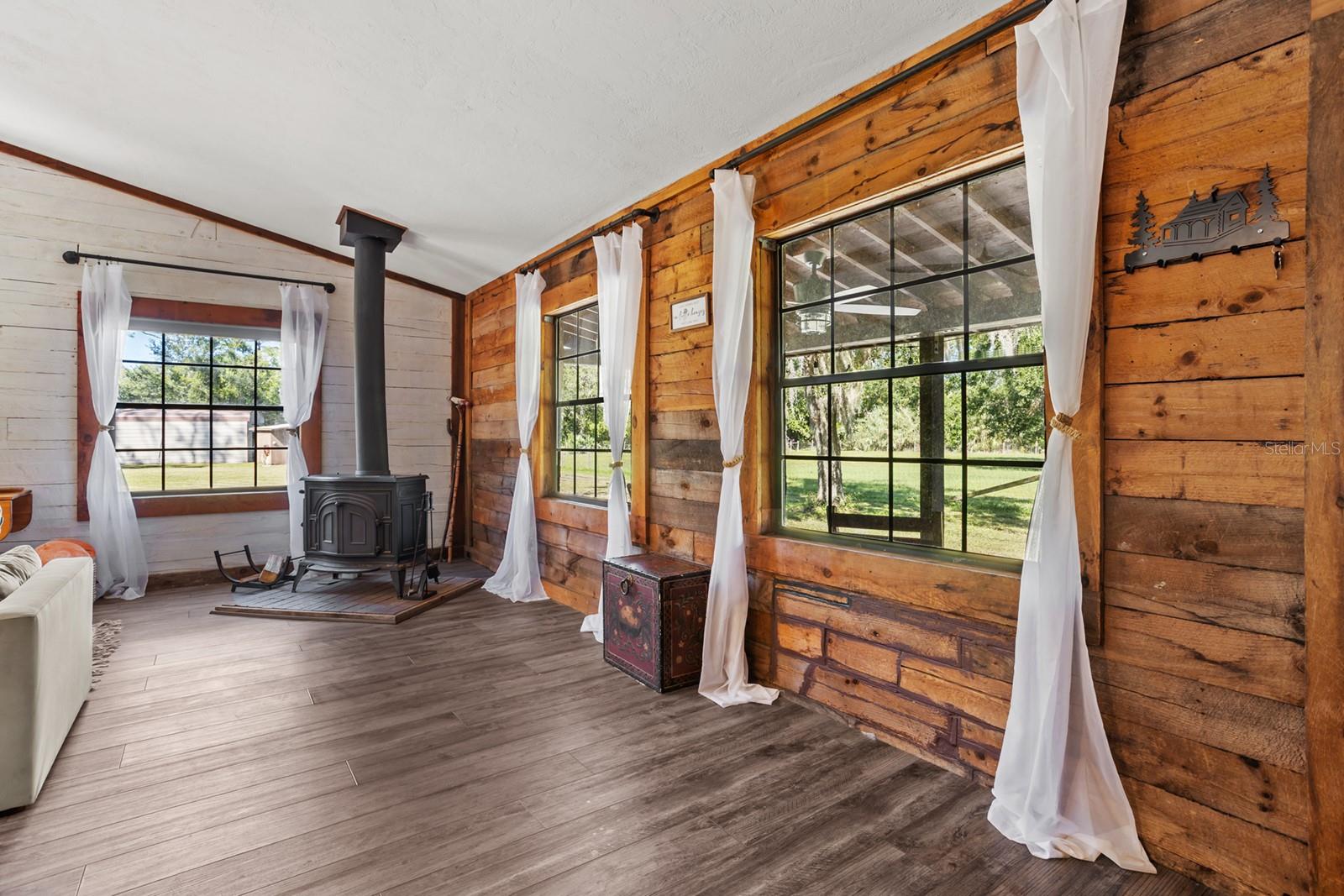 Image 15 of 56 For 2346 Meadow Lane