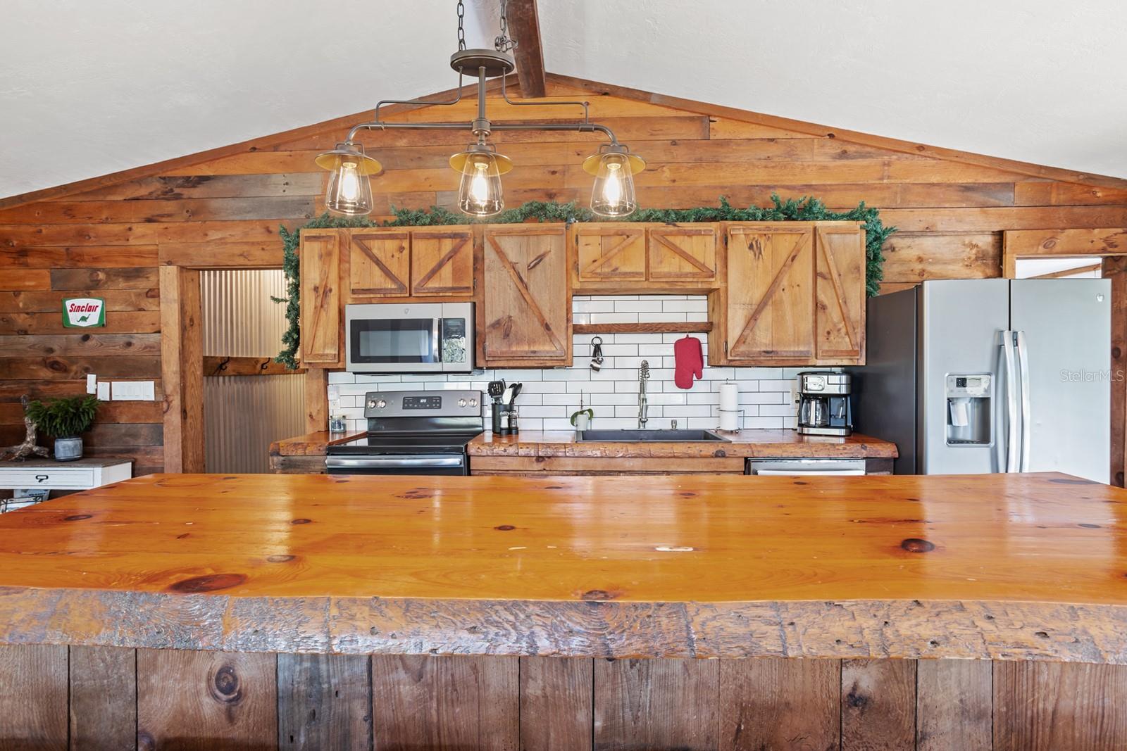 Image 21 of 56 For 2346 Meadow Lane