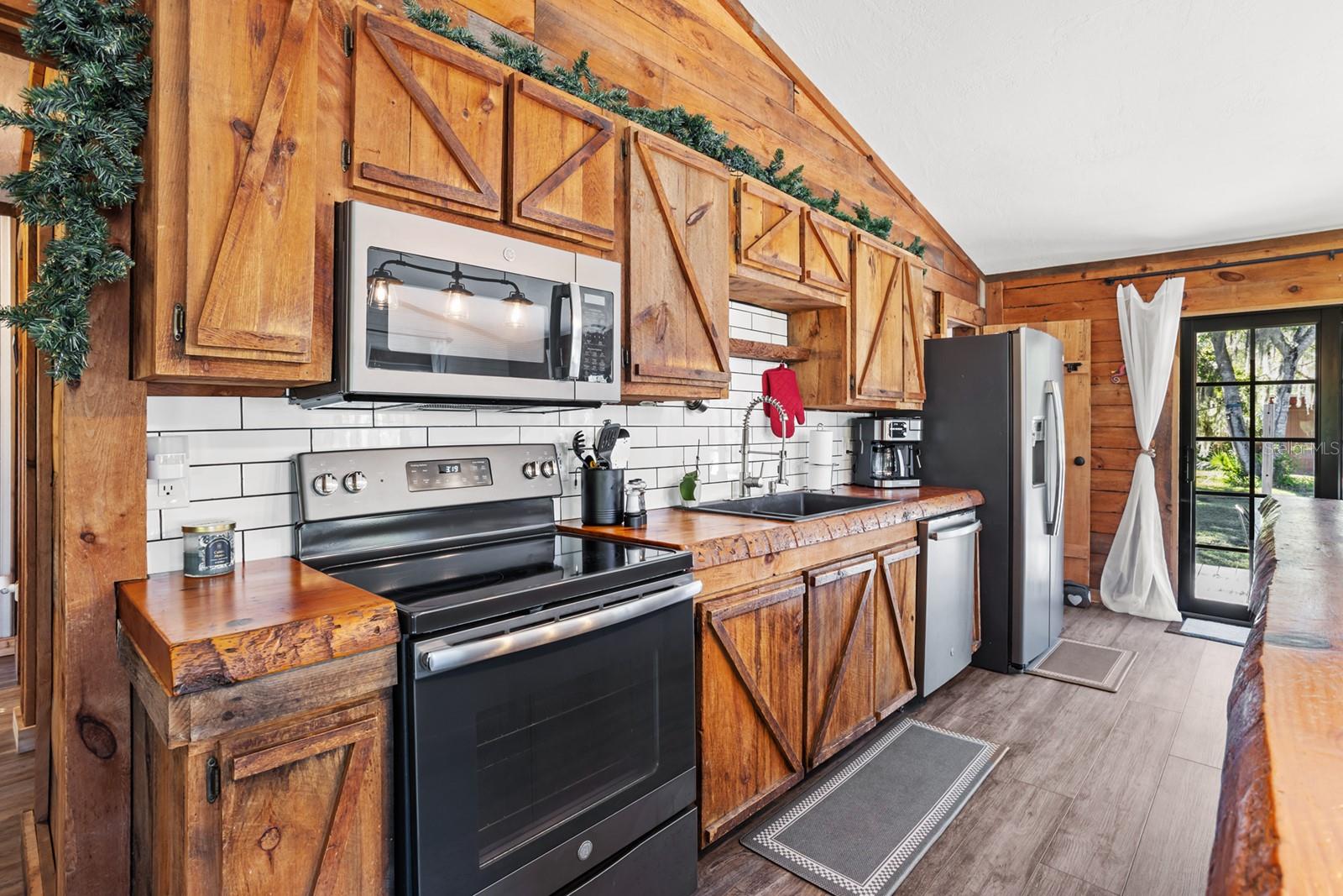 Image 23 of 56 For 2346 Meadow Lane