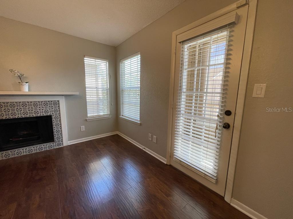 Image 11 of 19 For 4401 Thornbriar Lane 204