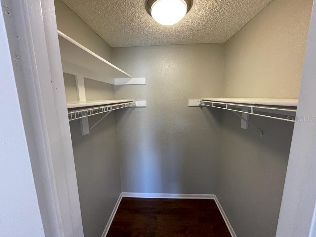 Image 13 of 19 For 4401 Thornbriar Lane 204