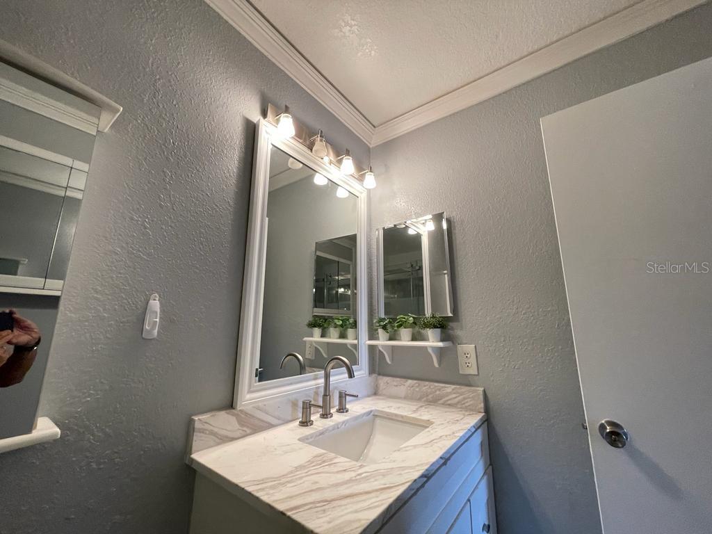 Image 14 of 19 For 4401 Thornbriar Lane 204