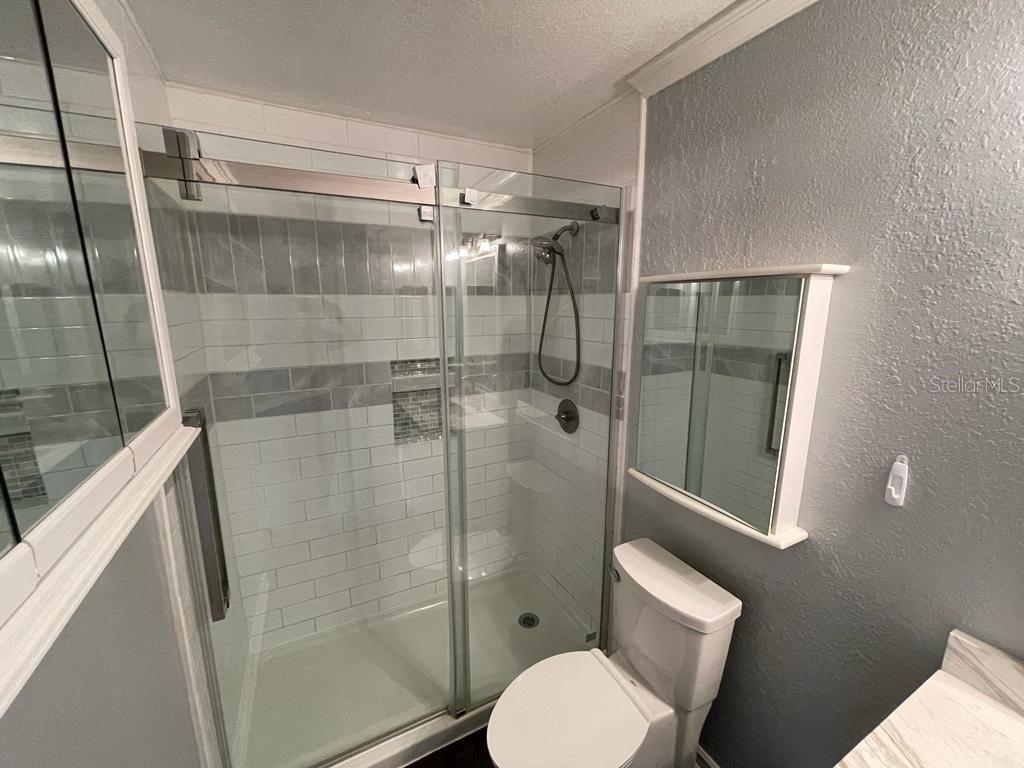 Image 16 of 19 For 4401 Thornbriar Lane 204