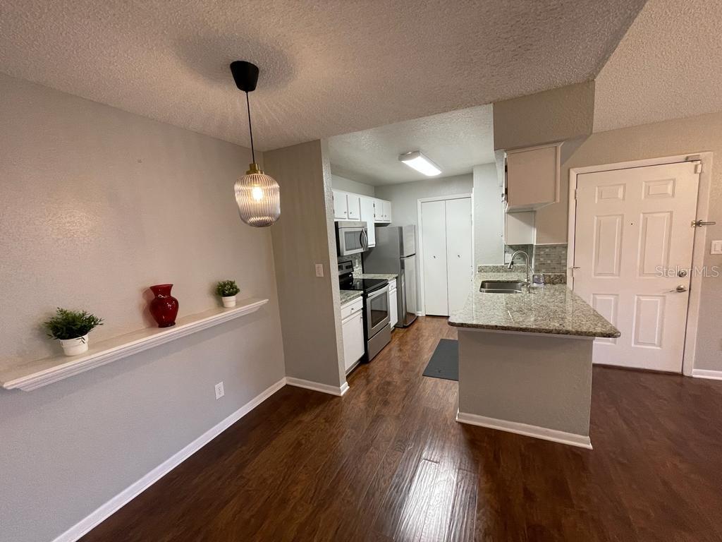 Image 9 of 19 For 4401 Thornbriar Lane 204