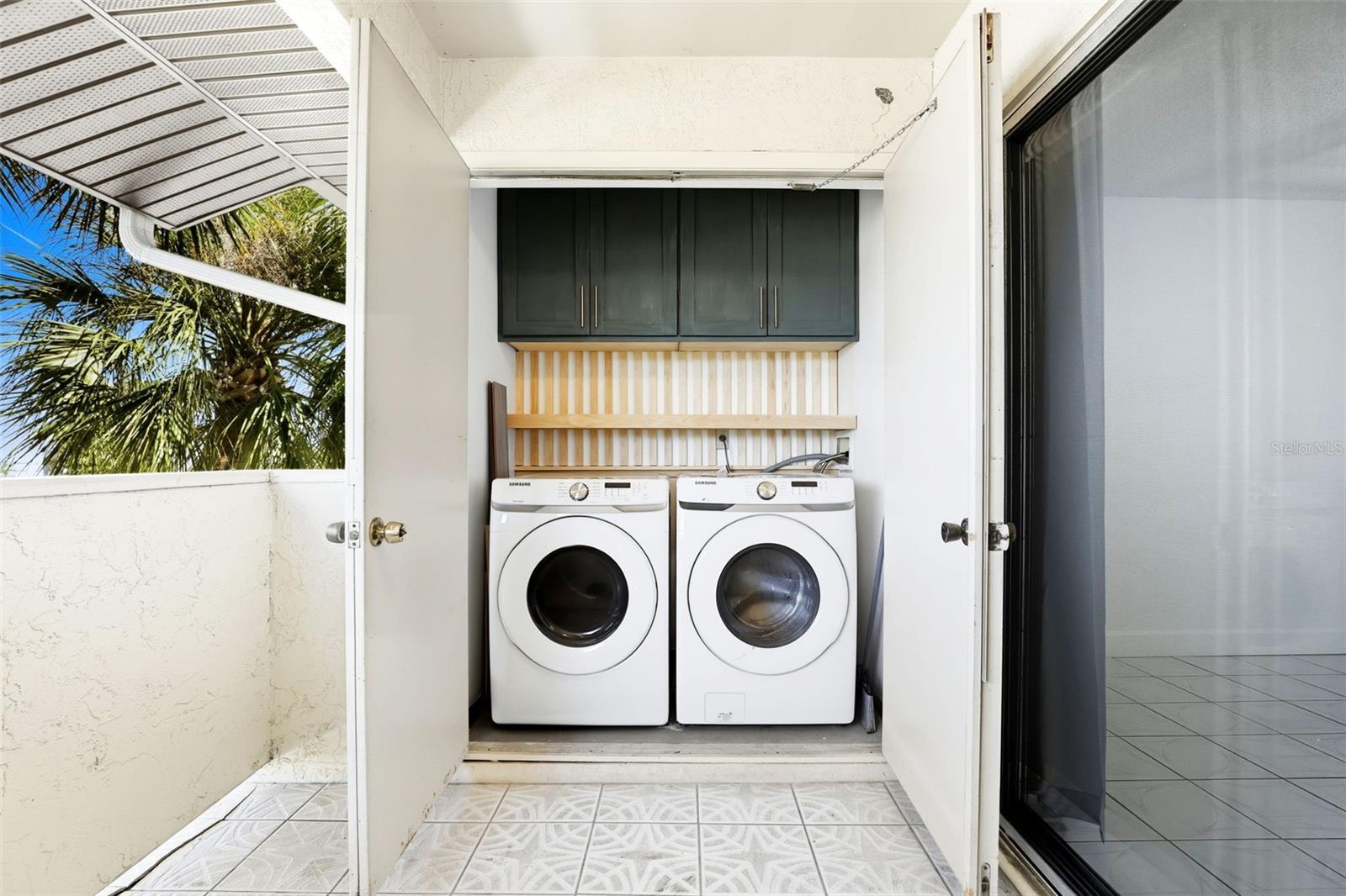 Image 18 of 23 For 6118 Curry Ford Road 226