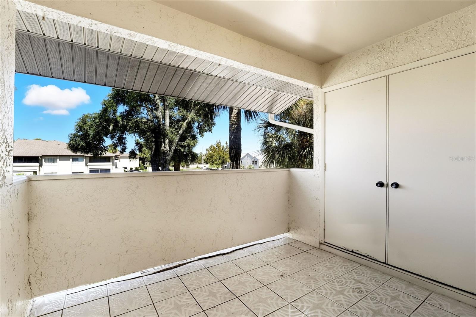 Image 19 of 23 For 6118 Curry Ford Road 226