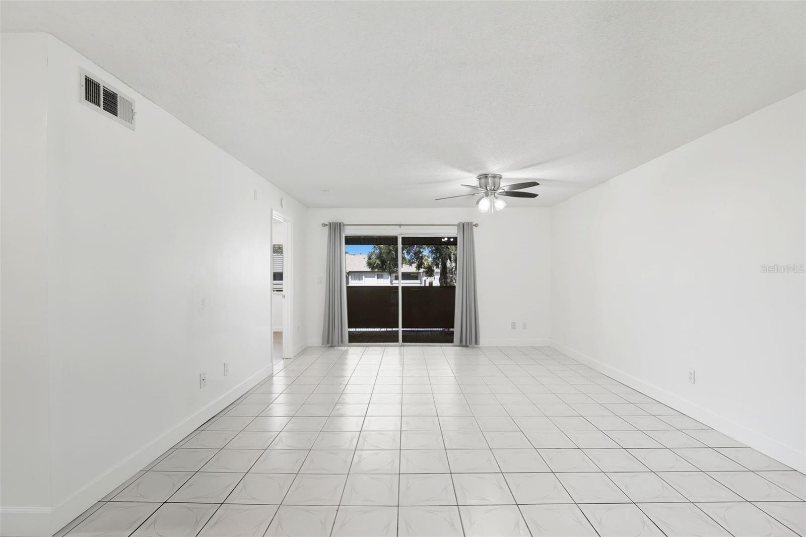 Image 4 of 23 For 6118 Curry Ford Road 226