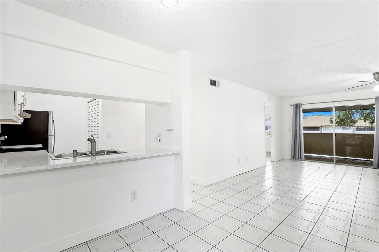 Image 8 of 23 For 6118 Curry Ford Road 226