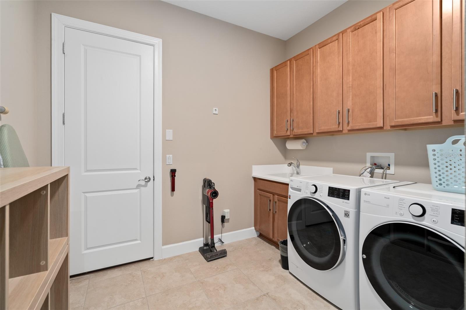 Image 27 of 70 For 1343 Zeek Ridge Street